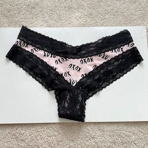2016 Victoria’s Secret Pink “XOXO” print Lace Trim Cotton Cheeky Panties Small S